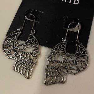 Skull earrings